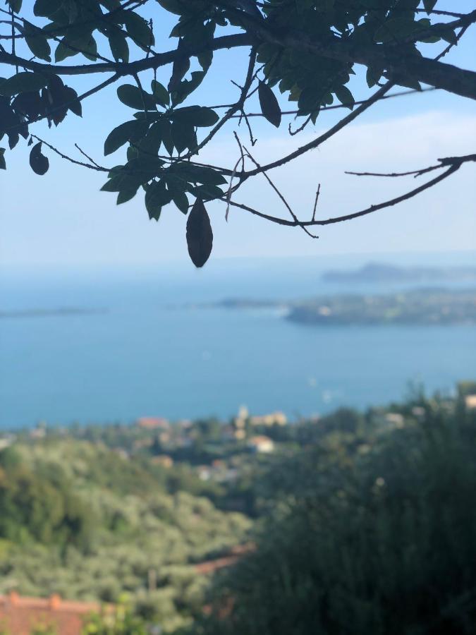 La Casa Di Andrea Daire Gardone Riviera Dış mekan fotoğraf