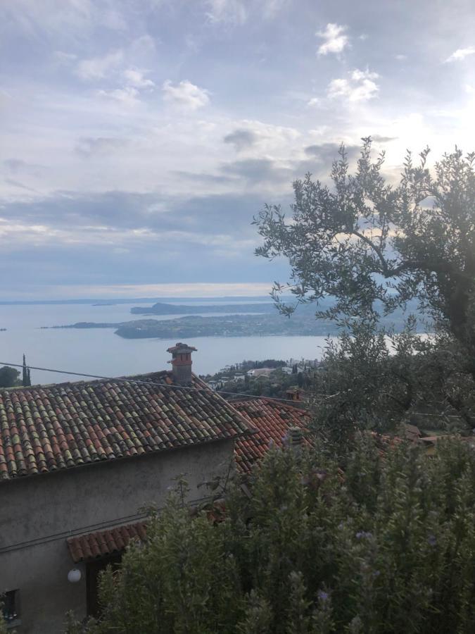 La Casa Di Andrea Daire Gardone Riviera Dış mekan fotoğraf