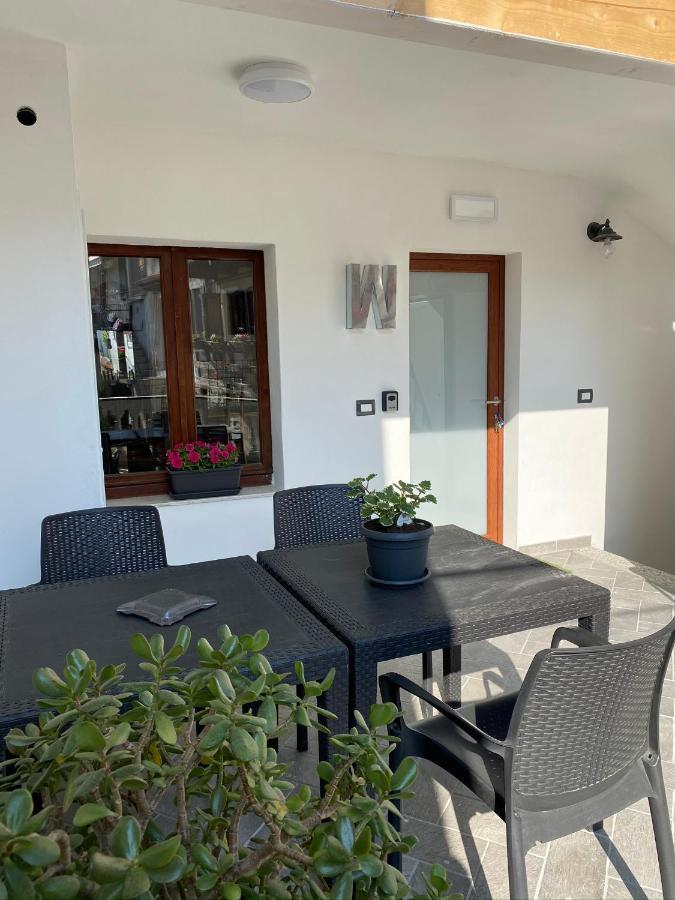 La Casa Di Andrea Daire Gardone Riviera Dış mekan fotoğraf