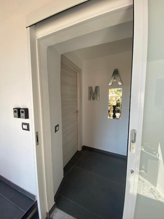 La Casa Di Andrea Daire Gardone Riviera Dış mekan fotoğraf
