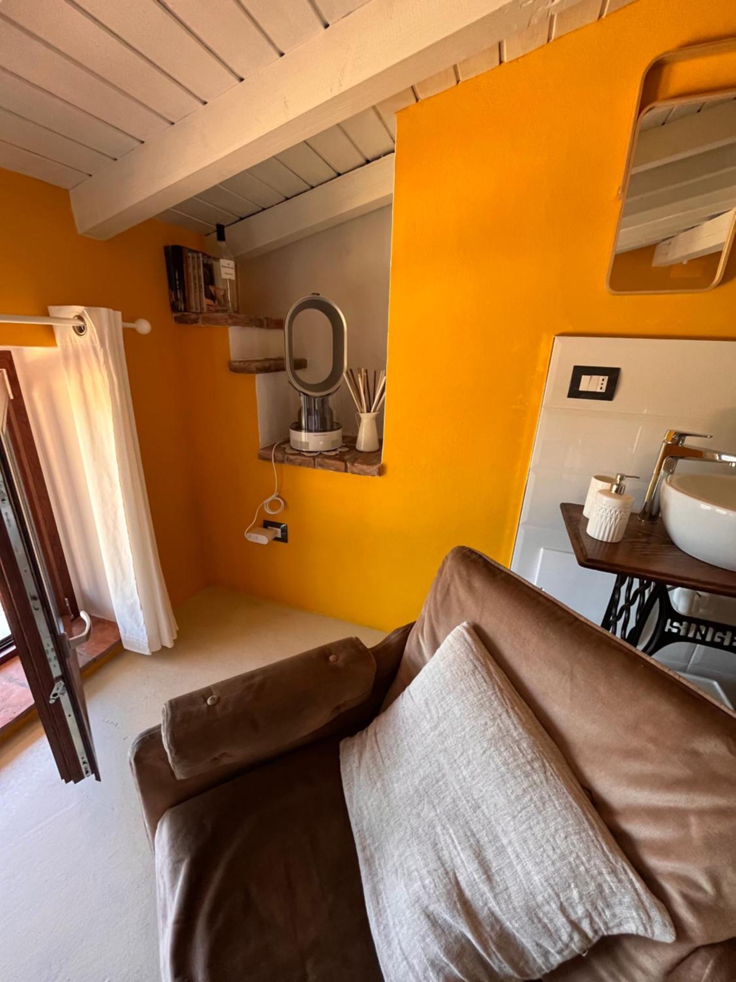 La Casa Di Andrea Daire Gardone Riviera Dış mekan fotoğraf